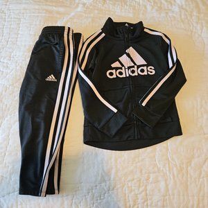Girls Adidas Set Size 4
